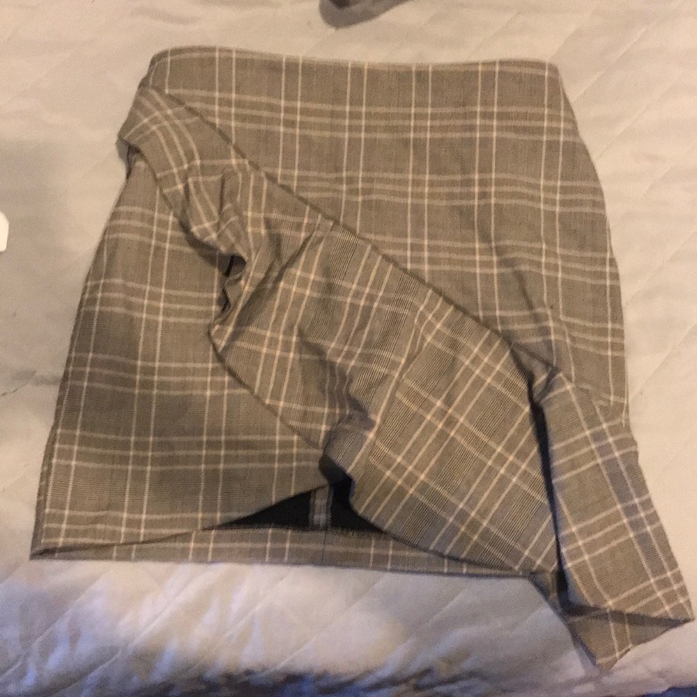 Plaid mini skirt